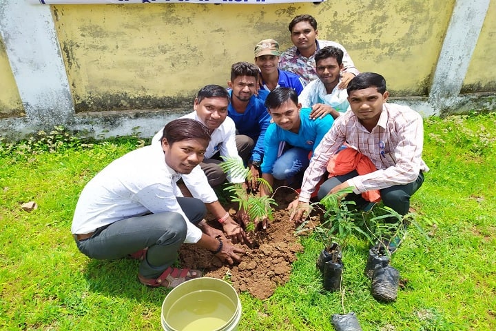 Government Eklavya College campus in Dondi Lohara, Chhattisgarh, India — photo 6