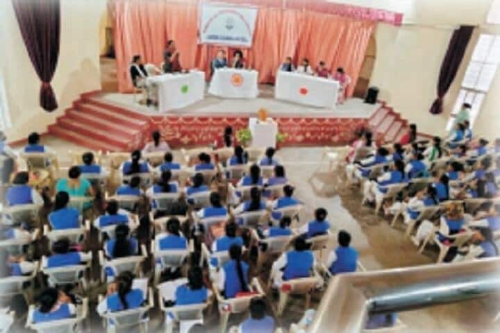Kanohar Lal Post Graduate Girls College campus in Meerut, Uttar Pradesh, India — photo 4