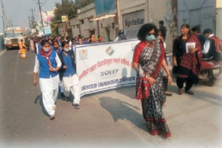 Kanohar Lal Post Graduate Girls College campus in Meerut, Uttar Pradesh, India — photo 6