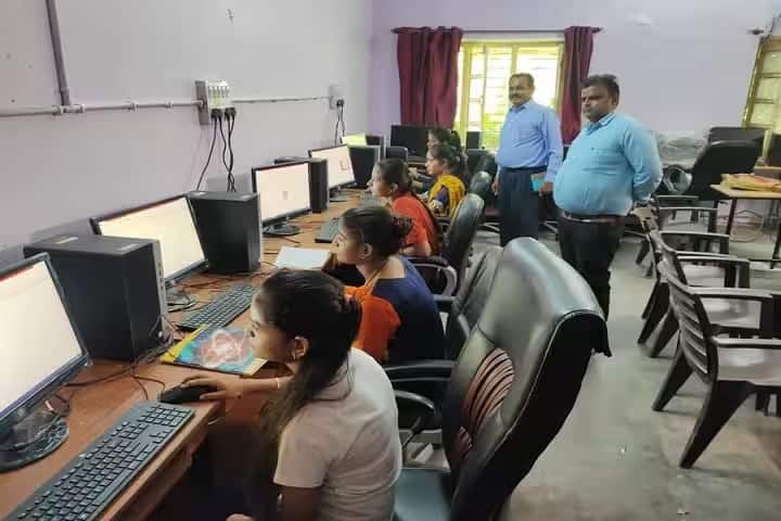 Seth Mangal Chand Choudhary Government College campus in Abu Road, Rajasthan, India — photo 4