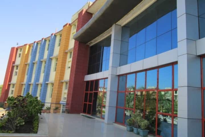 Shri Bherulal Pharmacy Institute campus in Indore, Madhya Pradesh, India — photo 1