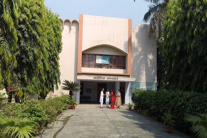 ML and JNK Girls College campus in Saharanpur, Uttar Pradesh, India — photo 2