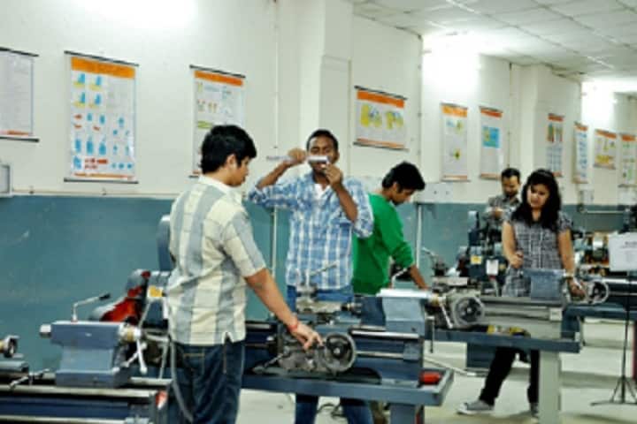 Government Polytechnic campus in Meerut, Uttar Pradesh, India — photo 4