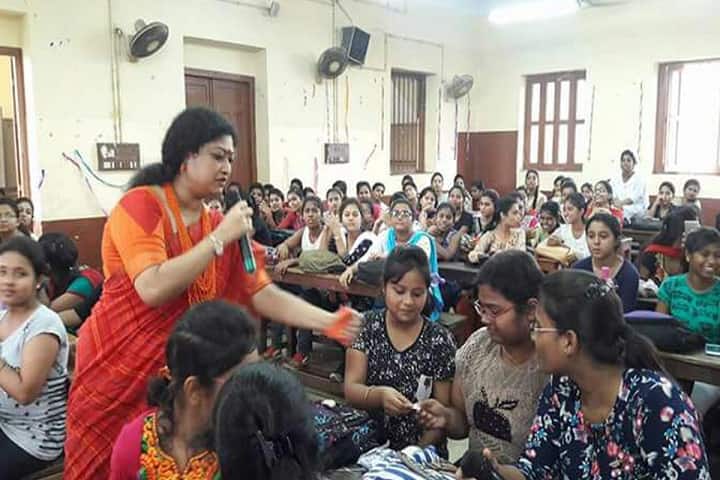Maharani Kasiswari College campus in Kolkata, West Bengal, India — photo 2