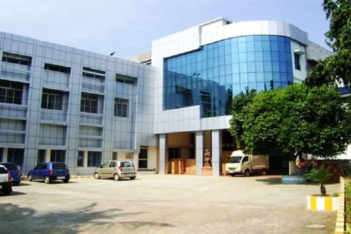 Central Institute of Petrochemicals Engineering and Technology, Bhubaneswar campus in Bhubaneswar, Odisha, India