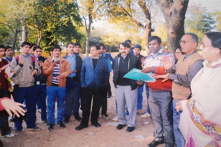 Dr Ram Manohar Lohiya Government Degree College campus in Bareilly, Uttar Pradesh, India — photo 3