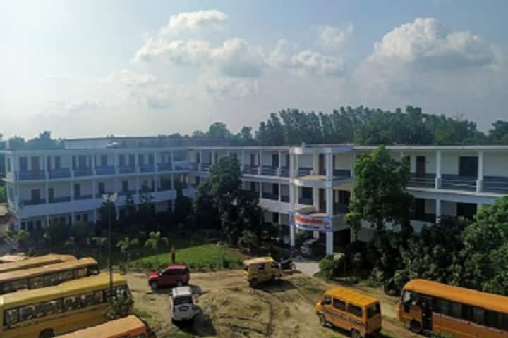 Singari Devi Smarak Mahavidyalaya campus in Mirzapur, Uttar Pradesh, India — photo 2