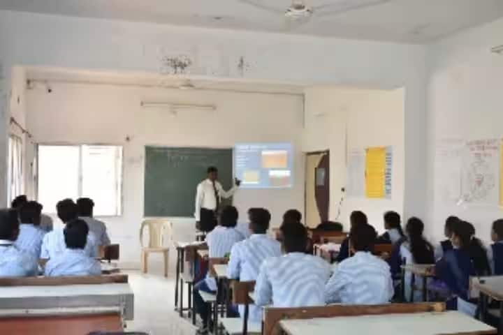 Smt Nankibai Wadhwani Kala Mahavidyalaya campus in Moha, Maharashtra, India — photo 2