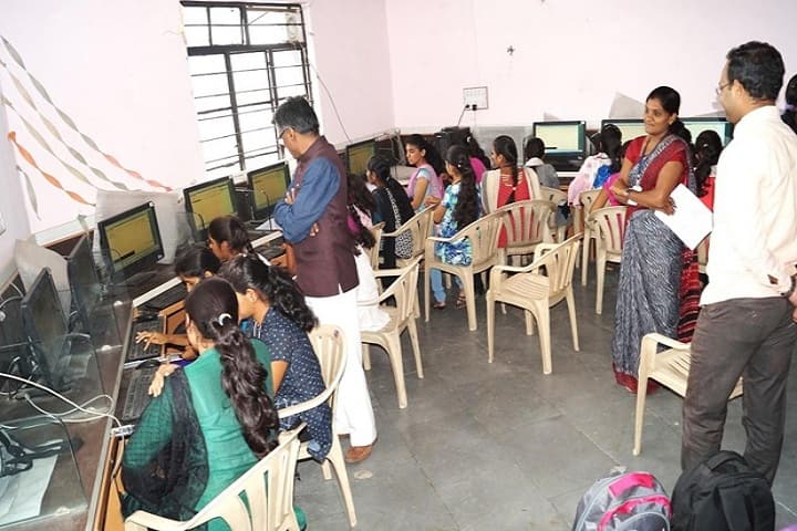 Rayat Shikshan Sanshta's Radhabai Kale Mahila Mahavidyalaya campus in Ahmednagar, Maharashtra, India — photo 2