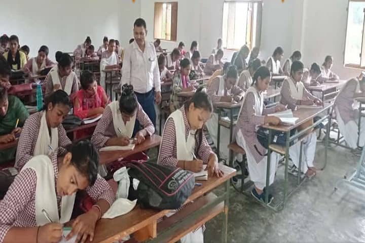 Dr Lohia Mahila Mahavidyalaya campus in Faizabad, Uttar Pradesh, India — photo 3