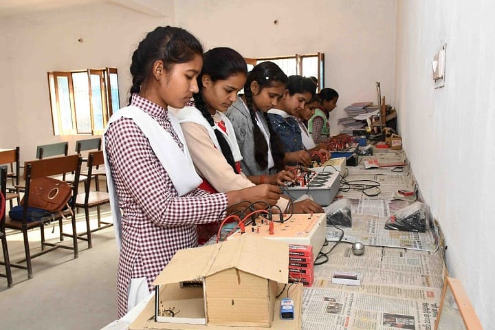 Dr Lohia Mahila Mahavidyalaya campus in Faizabad, Uttar Pradesh, India — photo 5