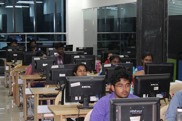 Rajalakshmi Engineering College campus in Chennai, Tamil Nadu, India — photo 4