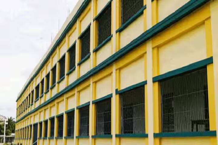 Dewanhat Mahavidyalaya campus in Cooch Behar, West Bengal, India — photo 1