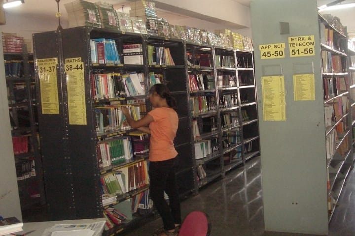 K J Somaiya Institute of Technology campus in Mumbai, Maharashtra, India — photo 2