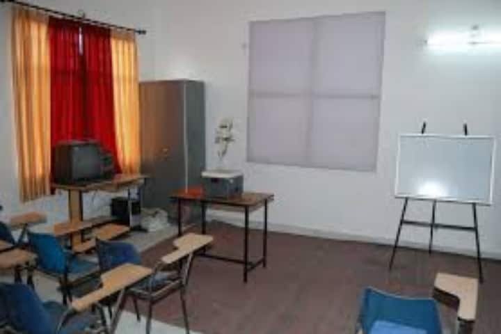 Ghanshyam Singh Arya Kanya Mahavidyalaya campus in Durg, Chhattisgarh, India — photo 6