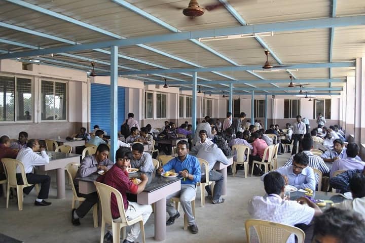 Saveetha Engineering College campus in Chennai, Tamil Nadu, India — photo 3