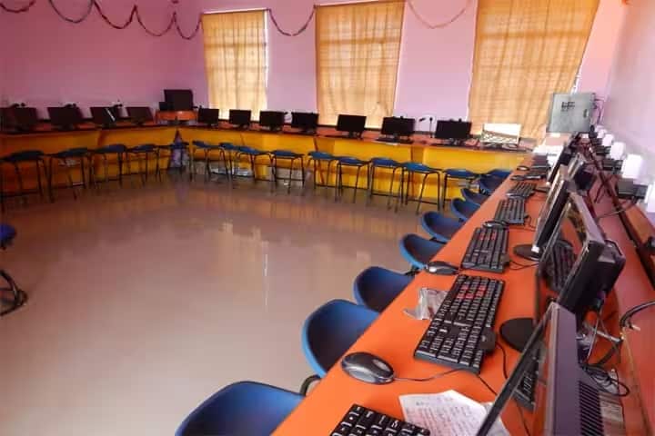 Mekalsuta College campus in Dindori, Madhya Pradesh, India — photo 4