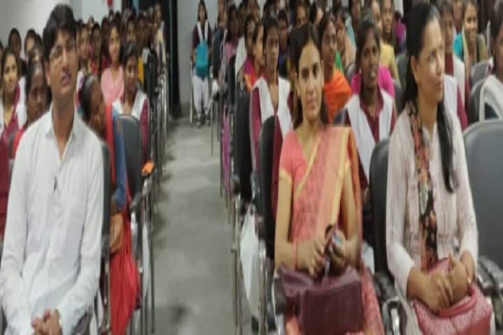 Haridev Joshi Rajkiya Kanya Mahavidhyalaya campus in Banswara, Rajasthan, India — photo 2