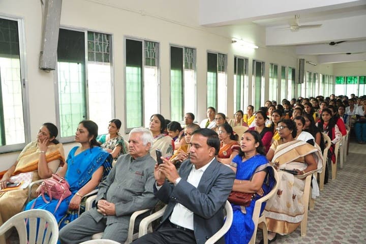 Shri Ayurved Mahavidyalaya campus in Nagpur, Maharashtra, India — photo 2