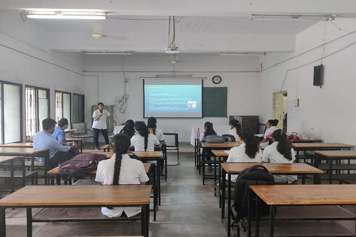Shri Ayurved Mahavidyalaya campus in Nagpur, Maharashtra, India — photo 3