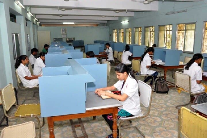 Shri Ayurved Mahavidyalaya campus in Nagpur, Maharashtra, India — photo 5