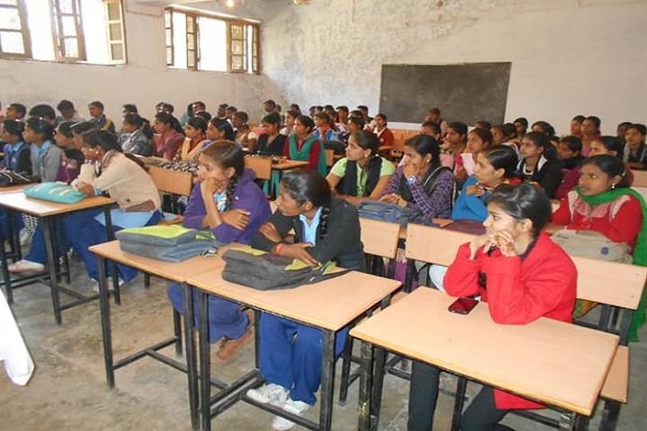 Pt Kamalapati Tripathi Rajkiya PG College campus in Chandauli, Uttar Pradesh, India — photo 2