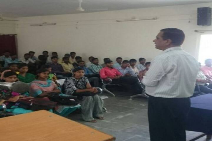 Shivaji Arts Commerce and Science College campus in Aurangabad, Maharashtra, India — photo 2