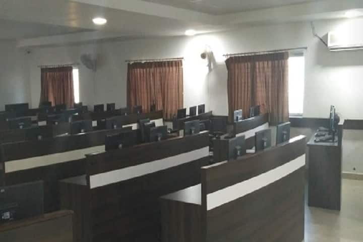 Noble Star Diploma Engineering College campus in Junagadh, Gujarat, India — photo 6