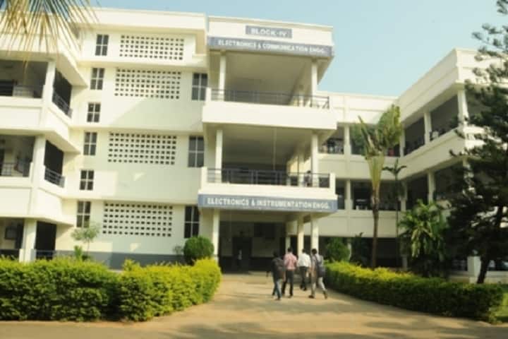 LBRCE Mylavaram campus in Krishna, Andhra Pradesh, India — photo 2