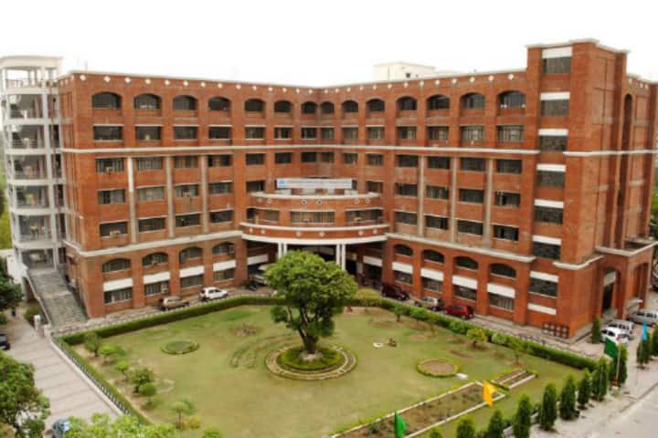Babu Banarasi Das College of Dental Sciences, Lucknow campus in Lucknow, Uttar Pradesh, India