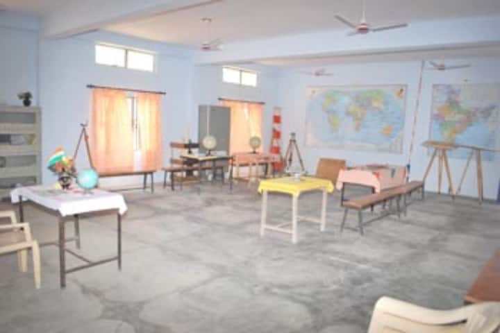 Mahadev PG College campus in Varanasi, Uttar Pradesh, India — photo 4
