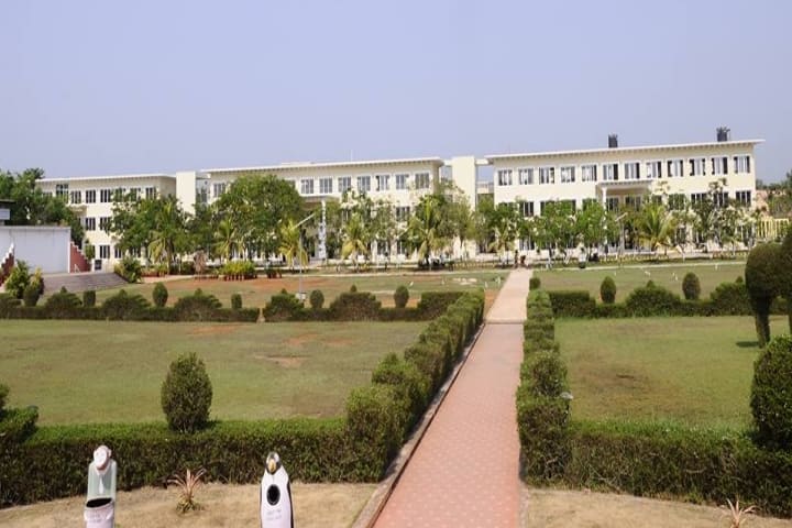 SVECW Bhimavaram campus in West Godavari, Andhra Pradesh, India — photo 1
