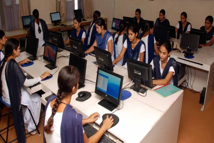 Sant Baba Bhag Singh Memorial Girls College campus in Moga, Punjab, India — photo 5