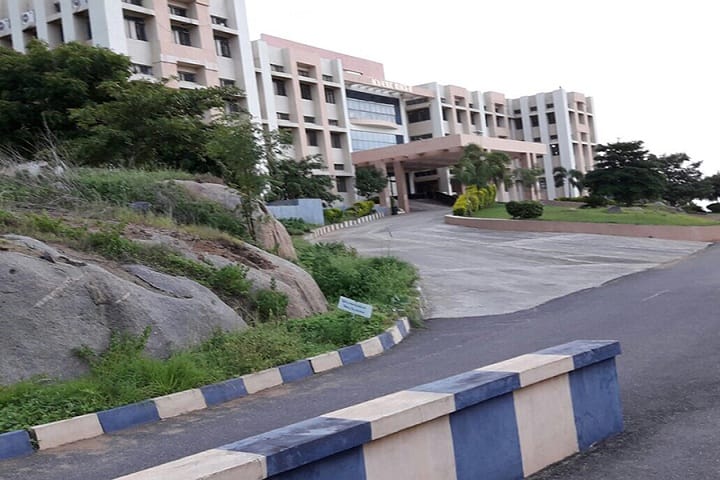JNTUH College of Engineering campus in Karimnagar, Telangana, India — photo 2