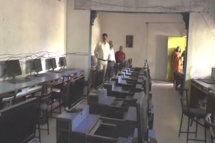 Brahaspati Mahila Mahavidyalaya campus in Kanpur, Uttar Pradesh, India — photo 4