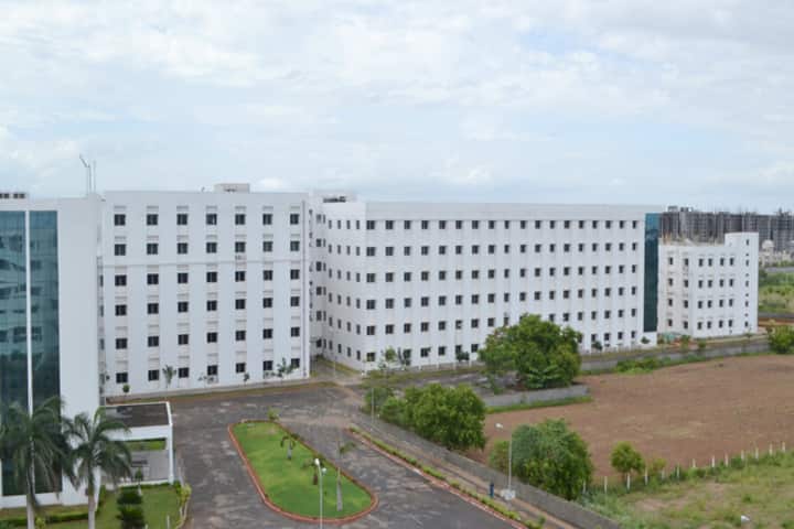 KGiSL Institute of Technology campus in Coimbatore, Tamil Nadu, India — photo 1