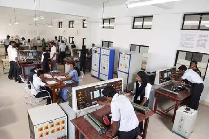 Cheran Arts and Science College campus in Tiruppur, Tamil Nadu, India — photo 5