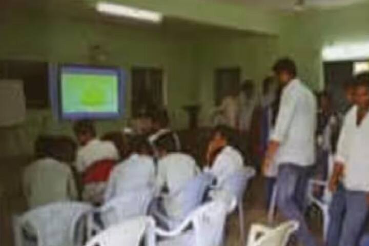 MVN JS and RVR College of Arts and Science campus in East Godavari, Andhra Pradesh, India — photo 3