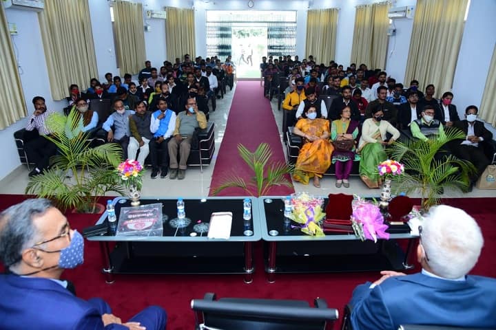 DAV PG College campus in Lucknow, Uttar Pradesh, India — photo 2