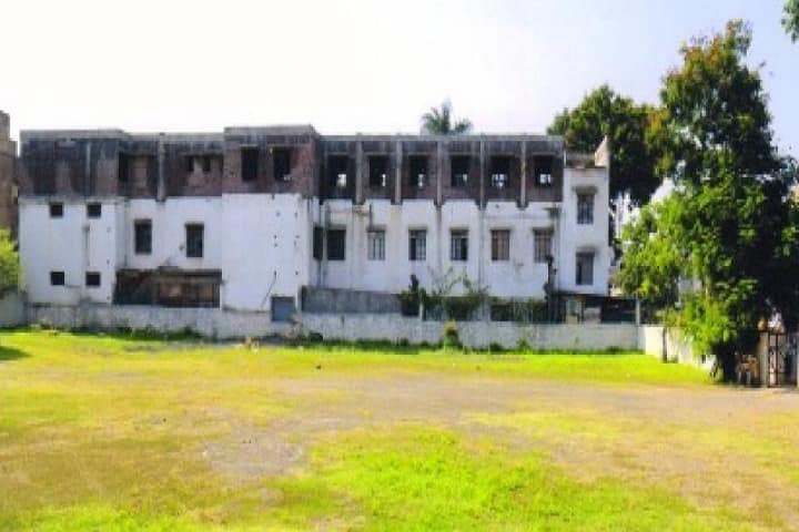 Loknayak Bapuji Aney Mahila Mahavidyalaya campus in Yavatmal, Maharashtra, India — photo 1