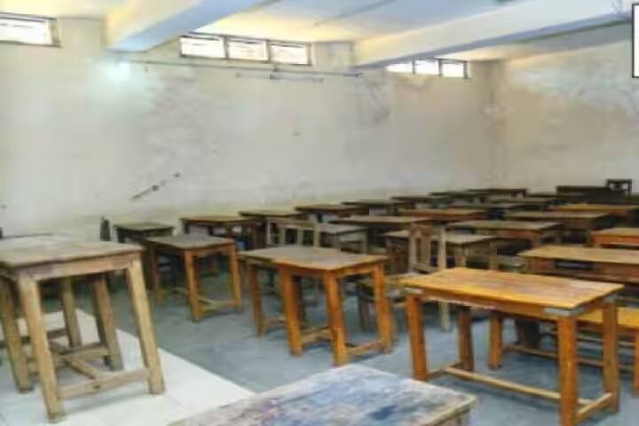 Loknayak Bapuji Aney Mahila Mahavidyalaya campus in Yavatmal, Maharashtra, India — photo 2