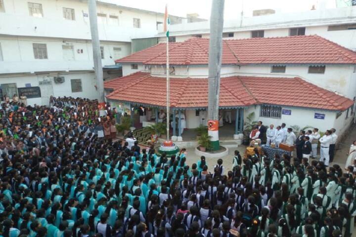 Loknayak Bapuji Aney Mahila Mahavidyalaya campus in Yavatmal, Maharashtra, India — photo 5