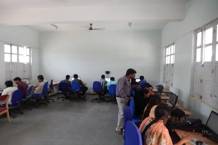 Government First Grade College campus in Holalkere, Karnataka, India — photo 3