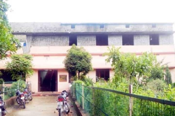 Lakshmi Narayan Sahu Mahavidyalaya campus in Cuttack, Odisha, India — photo 1