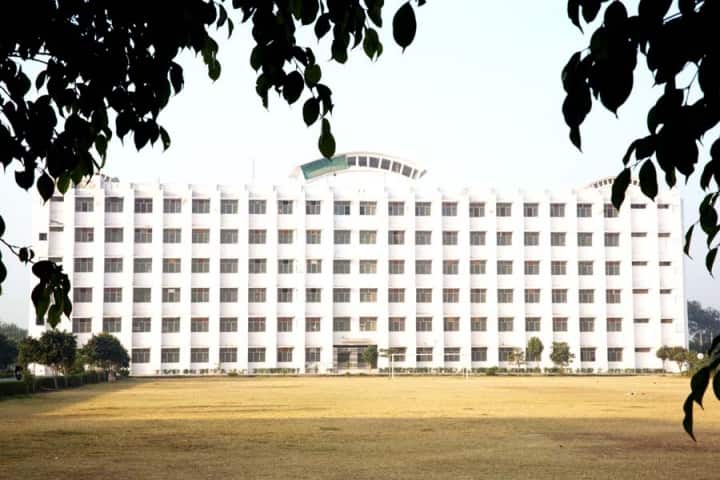 GLA University campus in Mathura, Uttar Pradesh, India — photo 2