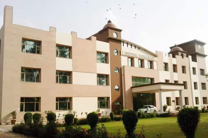 Royal Educational Institute campus in Hapur, Uttar Pradesh, India — photo 1