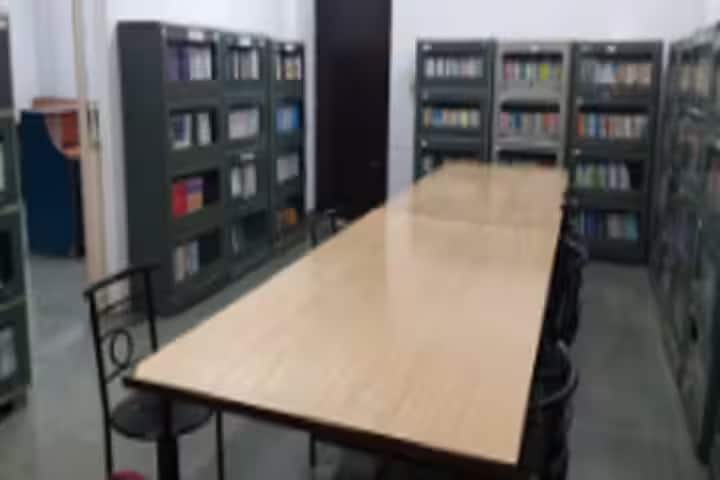 Royal Educational Institute campus in Hapur, Uttar Pradesh, India — photo 3