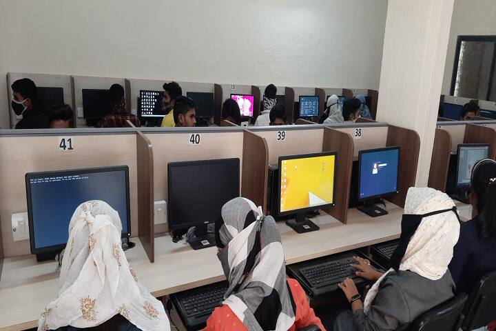 Ashti Taluka Shikshan Prasarak Mandal's College of Arts Commerce and Science campus in Beed, Maharashtra, India — photo 3