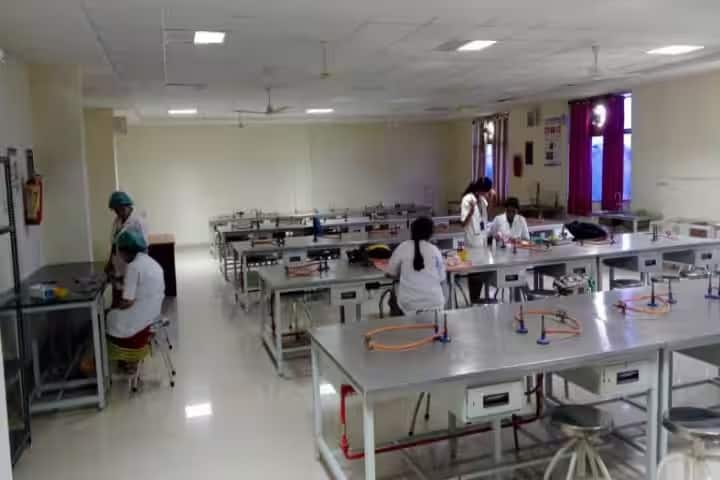 Malla Reddy Institute of Dental Sciences campus in Hyderabad, Telangana, India — photo 6