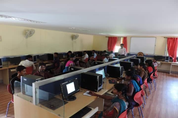 Government First Grade College campus in Bhadravathi, Karnataka, India — photo 3
